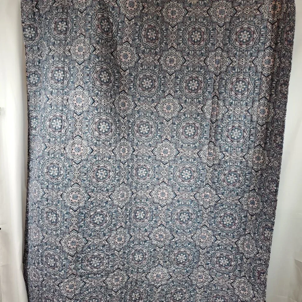 Beautiful Blue White Printed Patterned Quilt 50x60